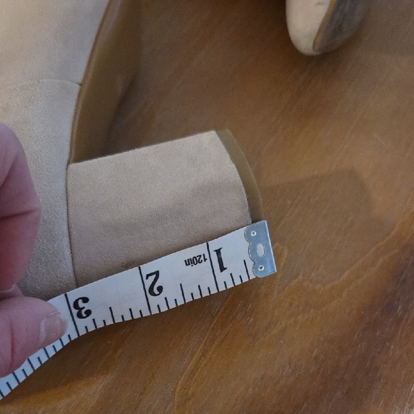 Calvin Klein Suede Ankle Booties Beige Pointed Toe Block Heel Zip Chic Sz 9 - Picture 11 of 11